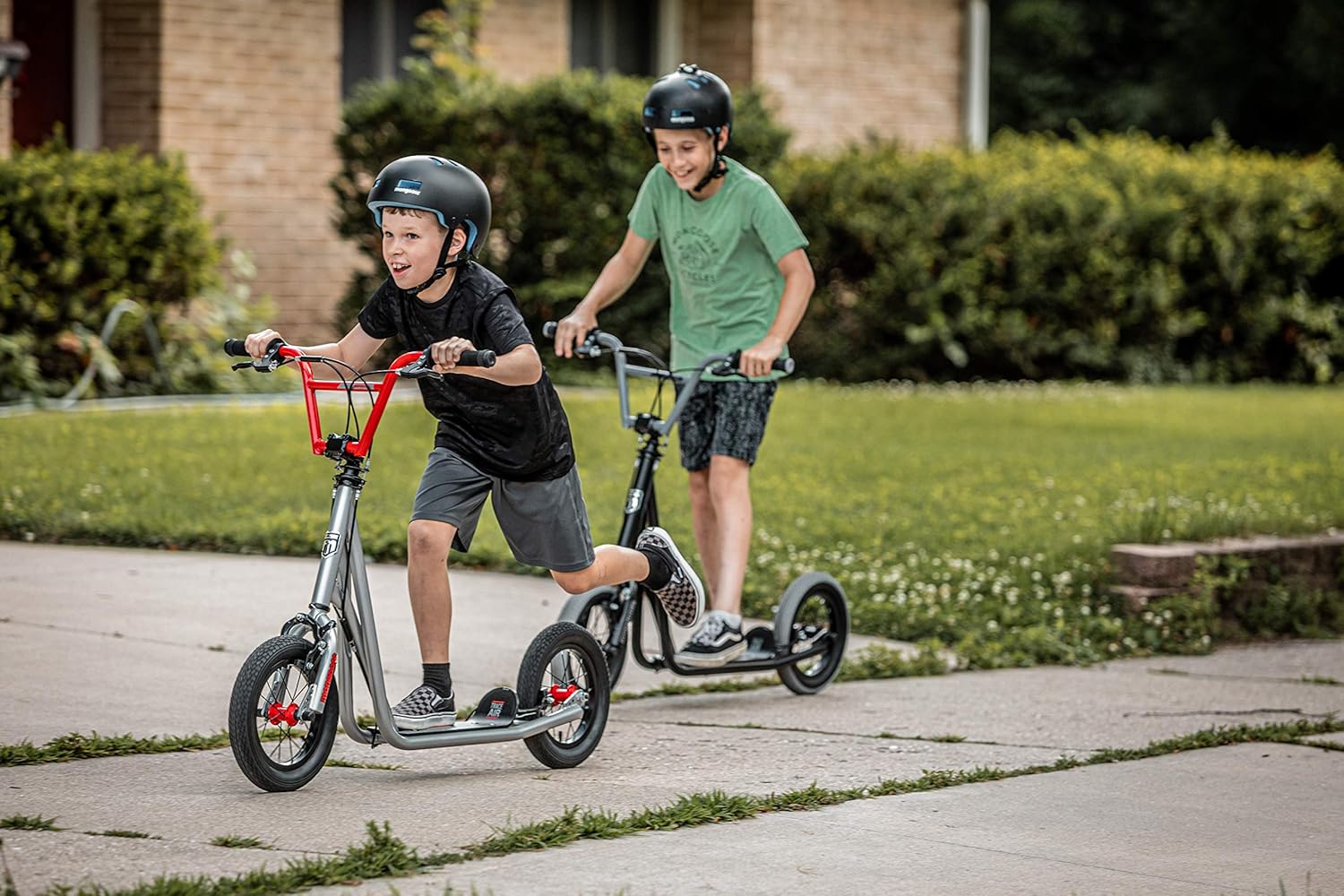 Mongoose Trace Air Scooter: 12-inch Air Tires for Smooth Ride & Fun