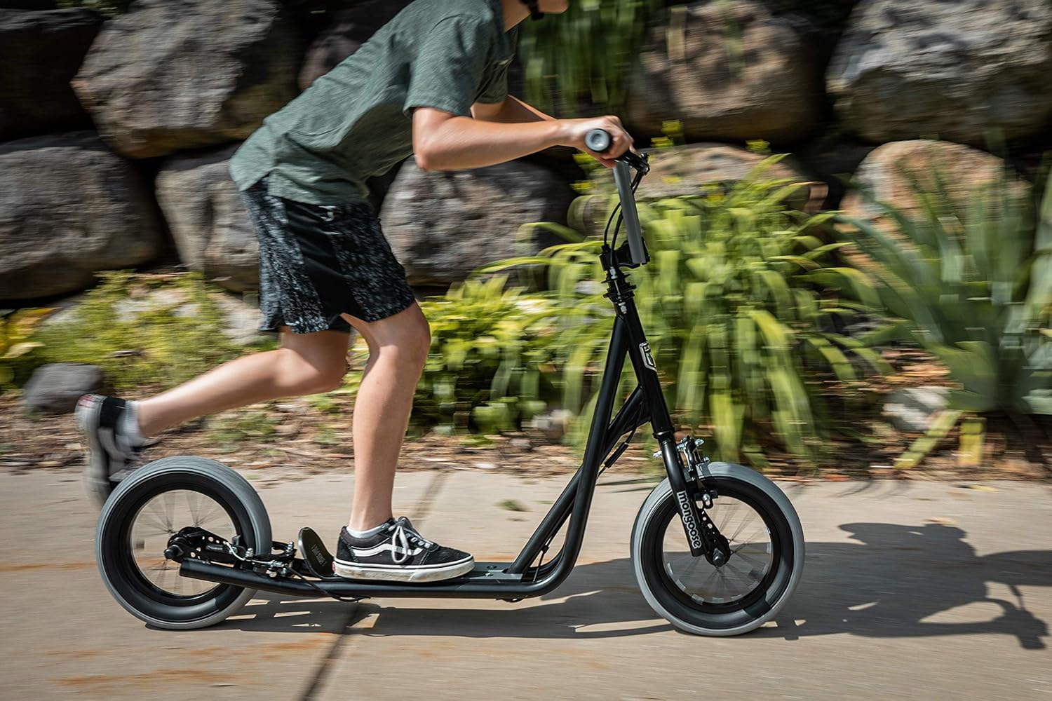 Mongoose Trace Air Scooter: 12-inch Air Tires for Smooth Ride & Fun