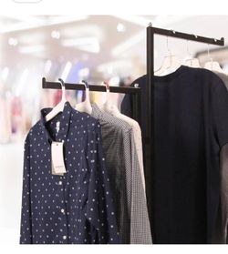 48"-72" Clothing Rack