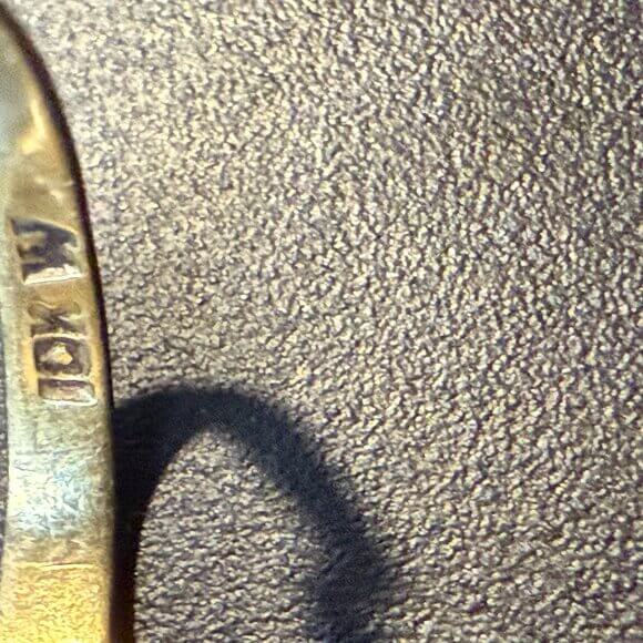 Stunning Gold Mid-Century Ladies Initial Ring - Timeless Elegance
